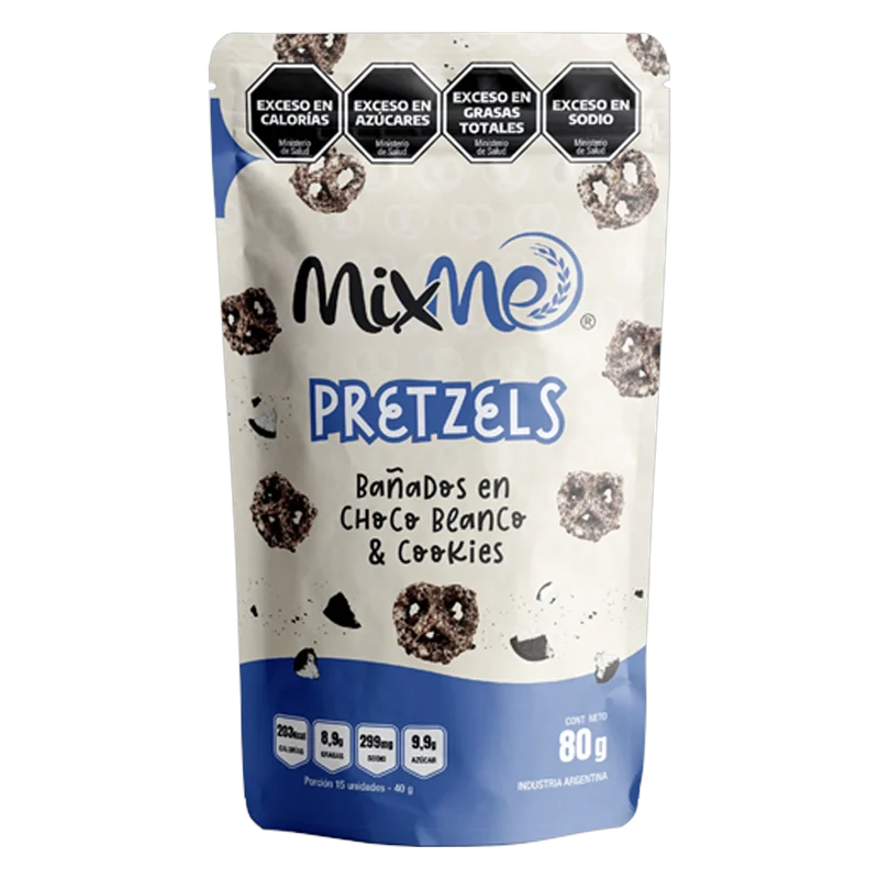 Envase de Pretzels bañados en choco blanco y cookies MixMe, 80 g.