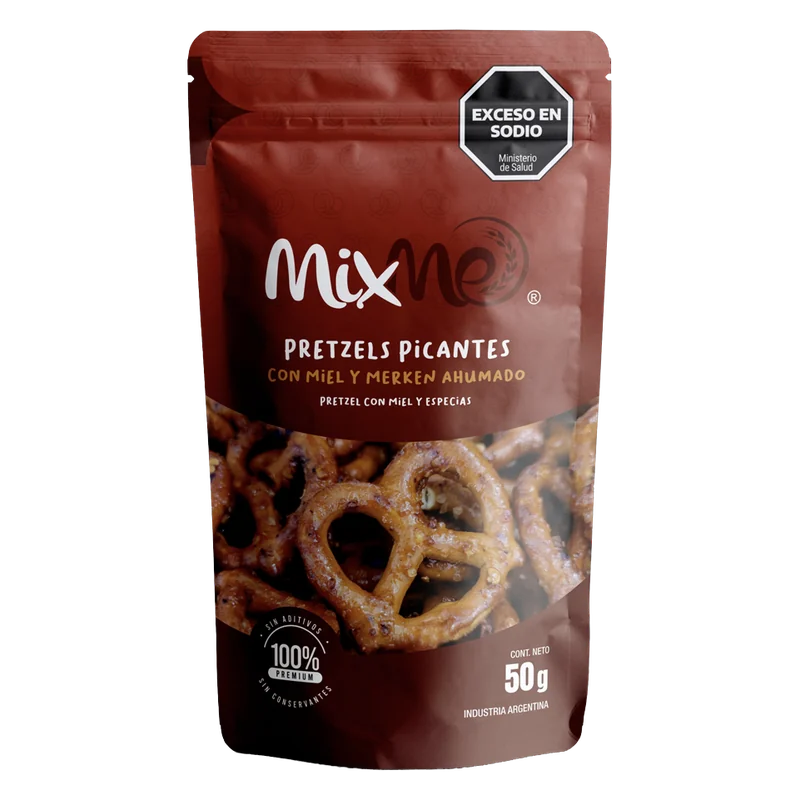 Envase de Pretzels picantes con miel y merkén ahumado MixMe, 50 g.